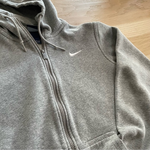 NIKE Women’s Gray Full-Zip Hoodie Sweater - Picture 3 of 6